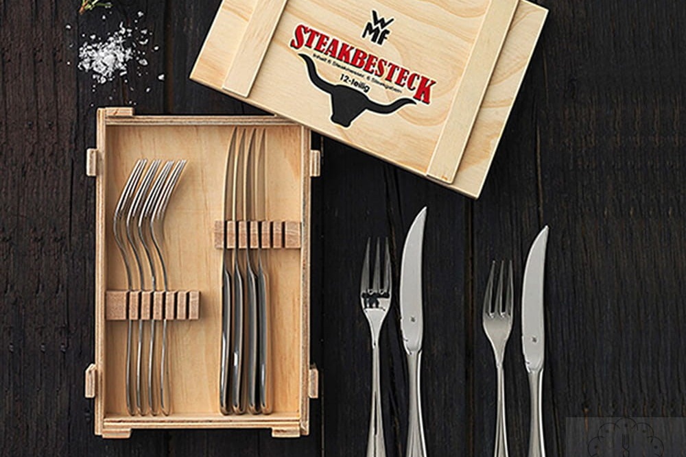 Steak knives